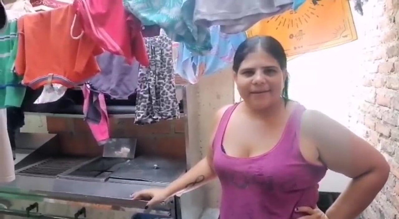 Adribella69: Îmi fut mama vitregă în terasa casei în timp ce este singură și îi...