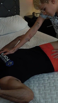 Il ragazzo latino Marco samuel fa un massaggio erotico a fine molto felice