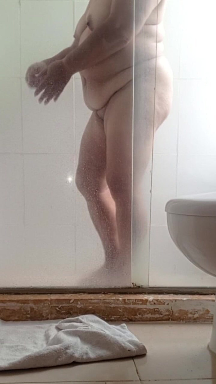 Milfta boohot: Dengan ibu tiri saya di bilik mandi Ricas Tetas Grandes