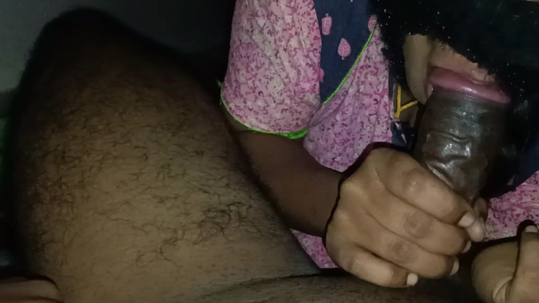 Husbandwife69: Сосет член