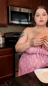 Sausage Roommate Gets Vored
