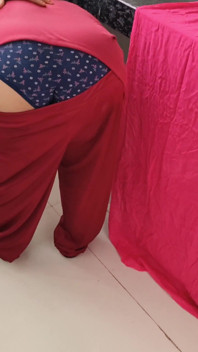 Desi Bhabhi sex video v kuchyni se švagrem