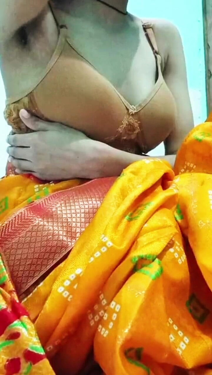 Silver_Worm: Ragazza indiana gioca ruolo di insegnamento caldo ed erotico