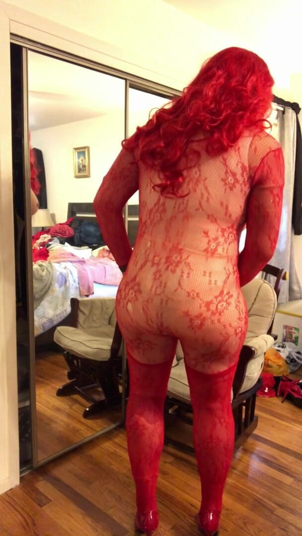 Deanna Doll: Deanna LA bambola TRAVESTito si spoglia di nuovo - parte 2