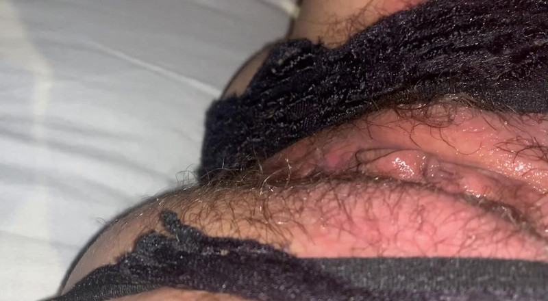 CoppiaCollant: Baise en missionnaire en POV avec éjaculation sur sa chatte très...