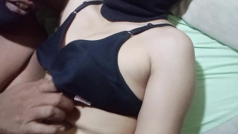 Babang endut: Трахаю милфу с зубной болью, часть 1