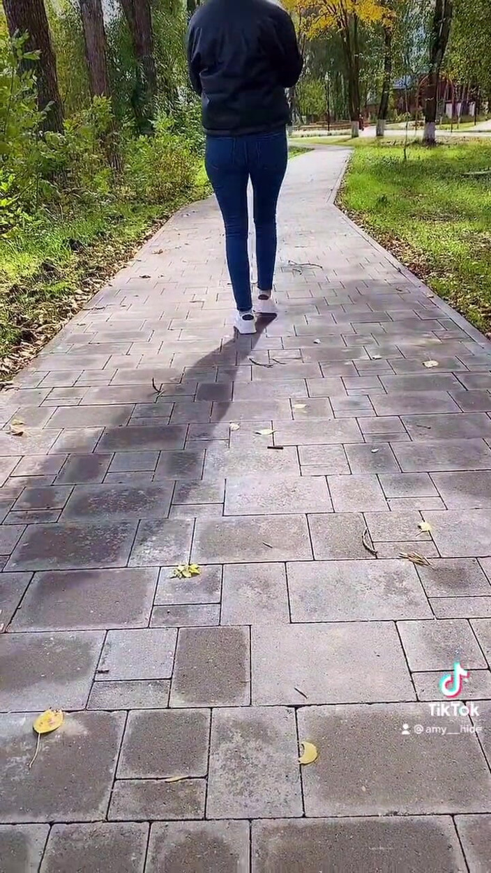 AmyHi: Orang asing ditangkap di pantat saya dan mengongkek saya dengan...