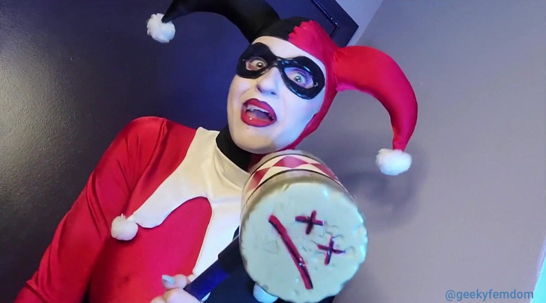 Geeky Femdom: Harley pomáhá Nightwing