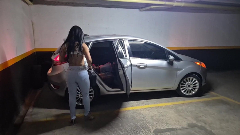 AlejandraPalacios: 내 새 이웃은 정액으로 가득 차 있어도 존나 친절해