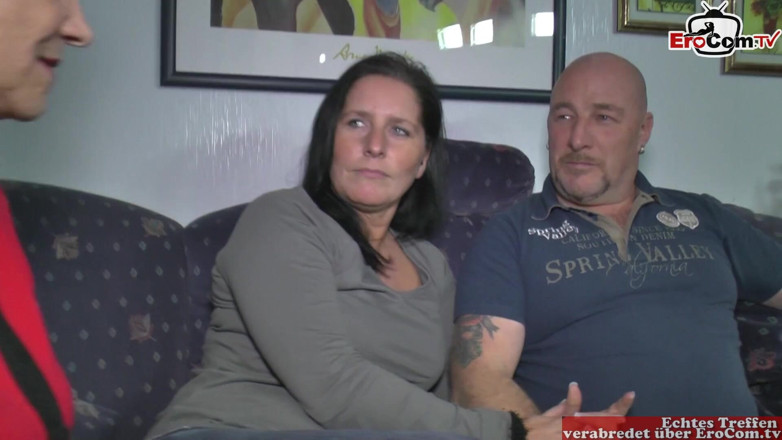 EroCom: Madura esposa alemana y su marido en un trío amateur