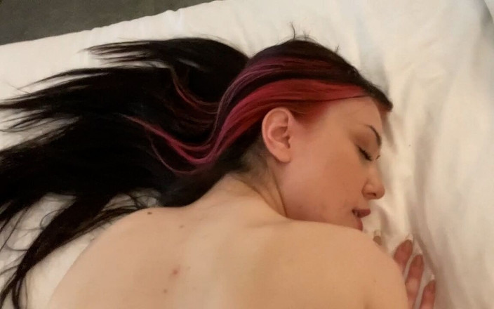 SKVideo: Lexi šuká obchodníka na výletě (středně)