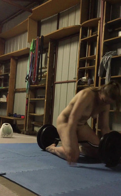 Michellexm: 운동 후 모든 뜨겁고 땀을 흘리는 Barbells는 특히 나를 켭니다.