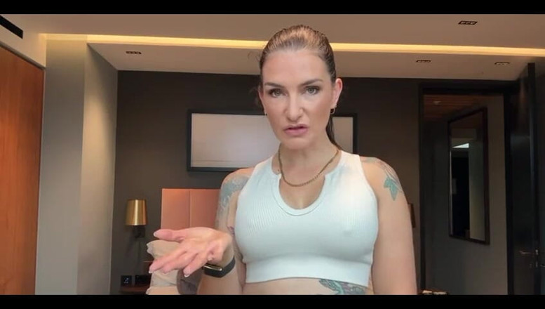 Adreena Winters: Se va datora o taxă de pulă mică
