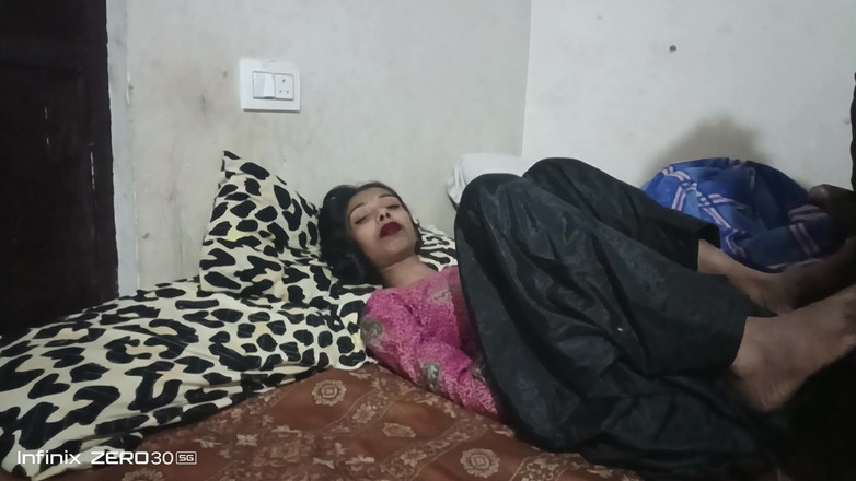 Truefuker: Soția a devenit încântată de sex și soțul a ejaculat