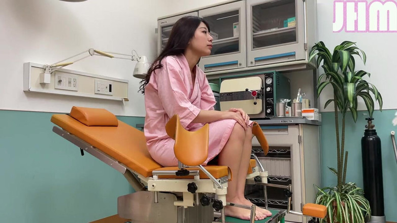 Japanese Hentai Matings: Dört çarpıcı g-cup güzeli ve şehvetli bir doktor muayenesi ile tıbbi kontrol. -...