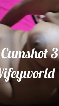 Moja sperma ładuje się połknięta przez moją dziewczynę
