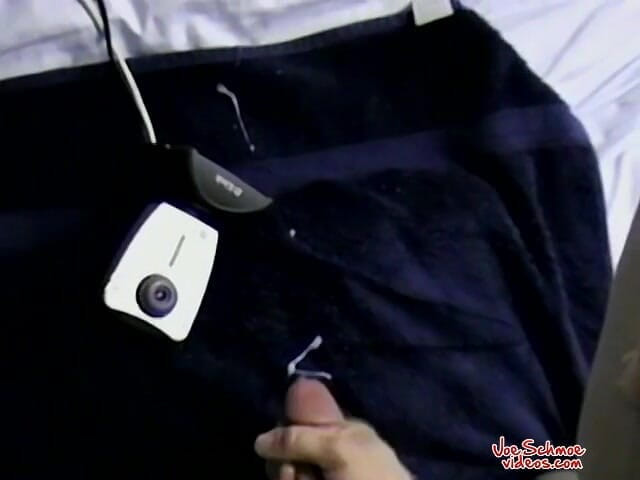 Joe Schmoe: Gage ganha um pouco de masturbação verde