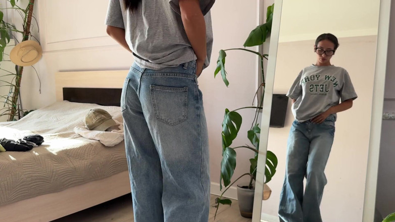 AminaTakasaki: Hired a Maid to Clean the Apartment... but in the...