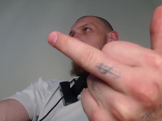 Muscle Worship. Spitting. Dirty Talk (Hunky time)