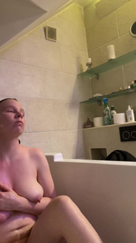 Большие сиськи и твёрдые соски