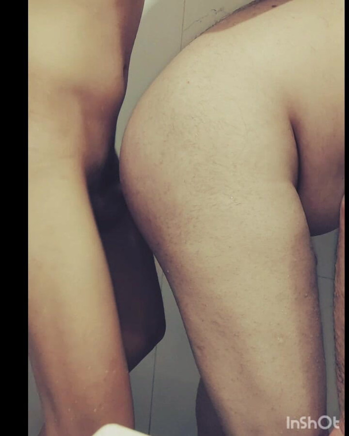 Ivykinky69: Pieprzyć Karla pod prysznicem i spermę. w ustach