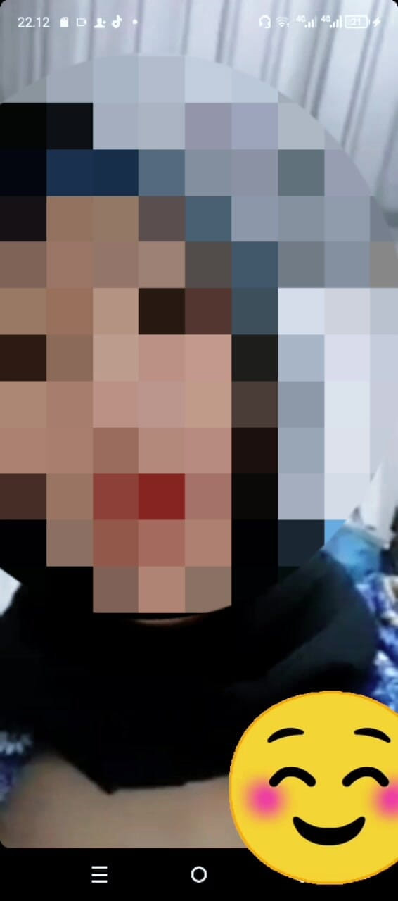 Astriana88: Bunda Susunya Liatin Dong Aku Mau Mengocok Kontol Jarak Jauh