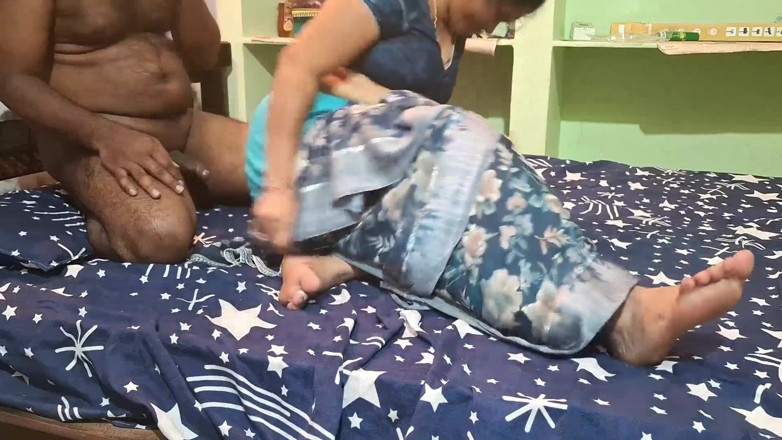 Sexy sindu: Indiancă XXX matură sexy bhabhi face sex dur cu cea...