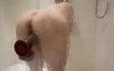 Queen Lucy: I Love to Play in the Shower, Do You Want...