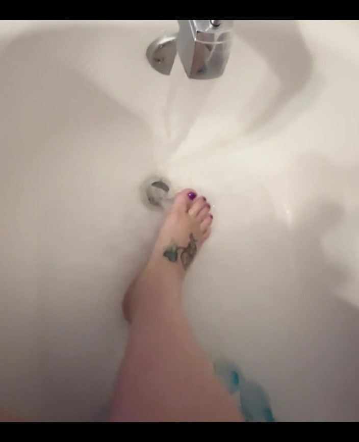 AmberLee: 3946065443.mp4