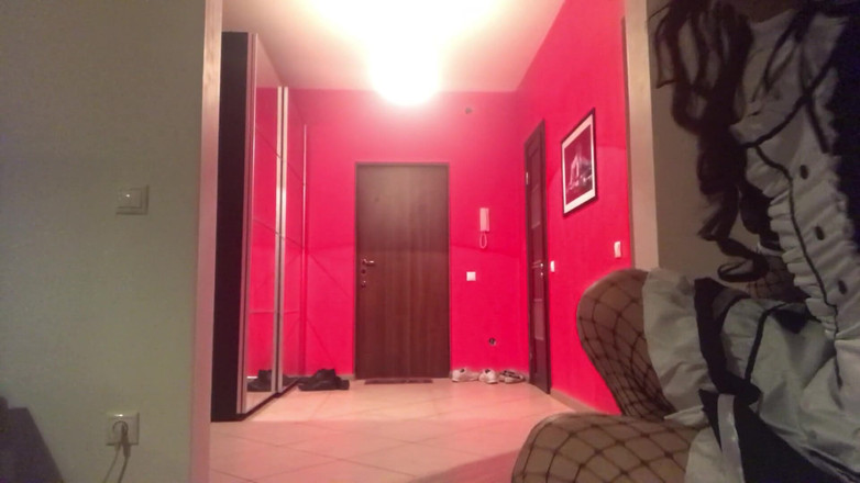 Alinatgirl: Russische sissy meidpresentatie