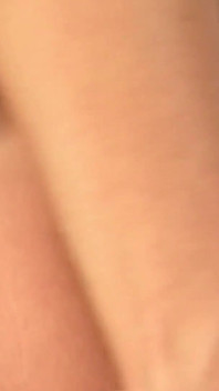 红色内衣 - 金发熟女