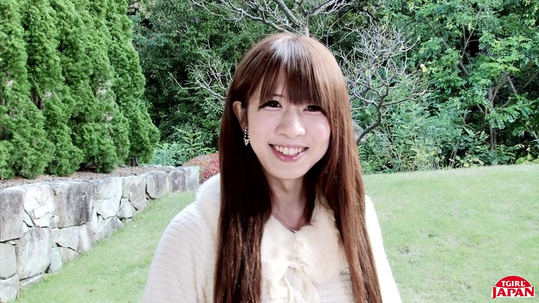 Tgirl Japan: Tgirl Japan: Yuko Takes a Dip