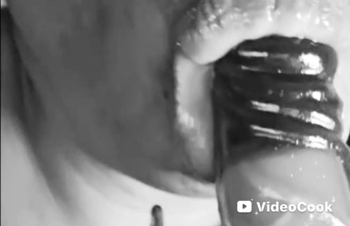 The Nasty House: Lustvolle Schwanzlutsch-lippen!!!