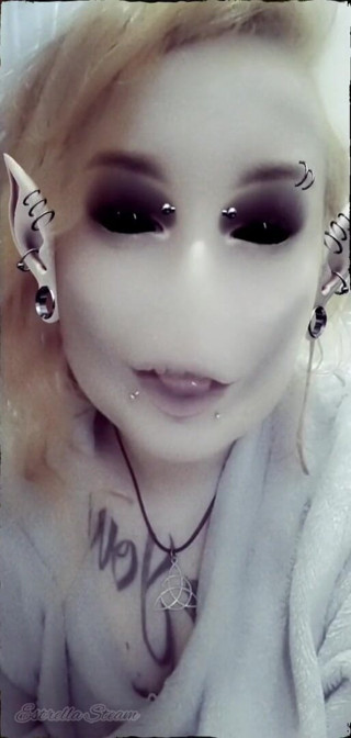 Estrella Steam: Dark elf stares at you