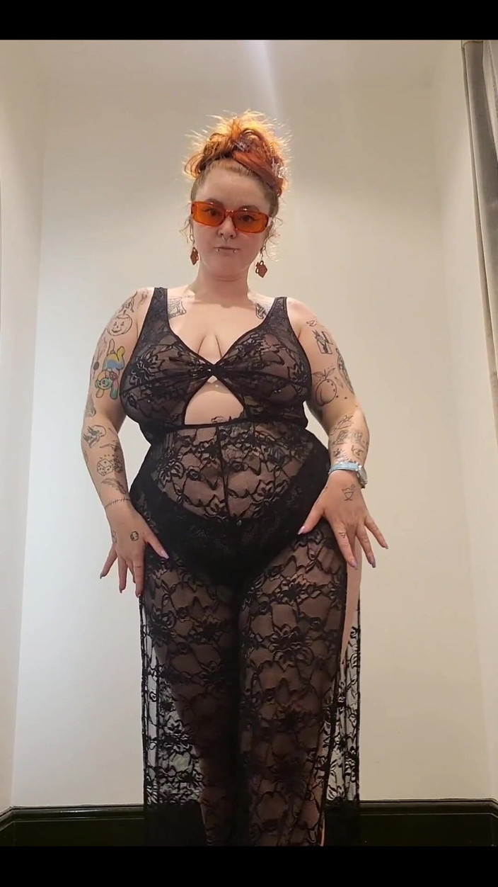 Bunny Royle: 我和我的可爱的新粉色手杖。