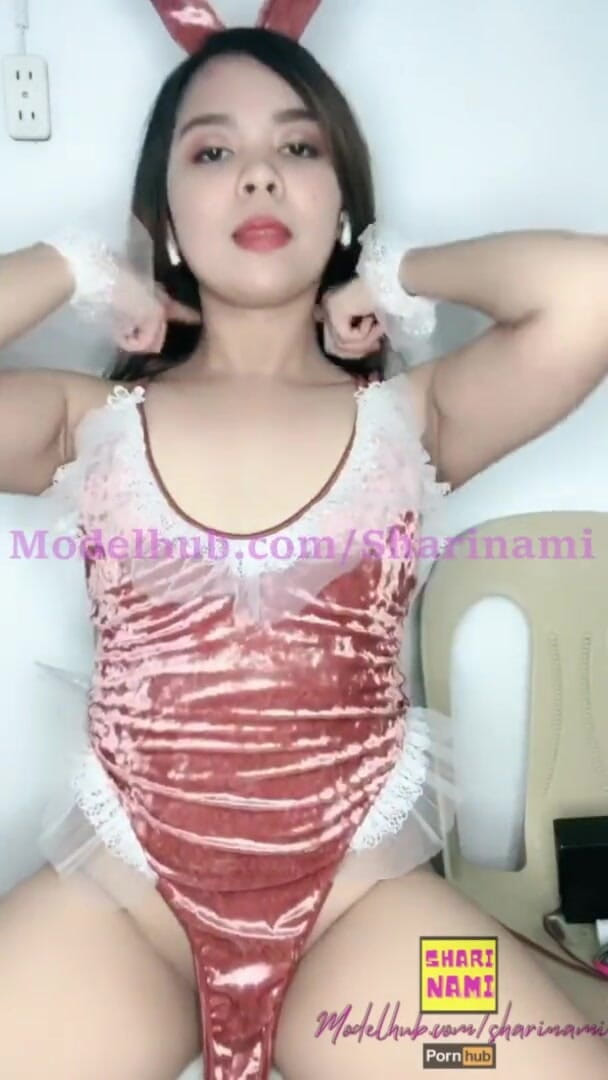 AsianSharinami: Fată asiatică excitată vrea ca iubitul ei să se masturbeze în...
