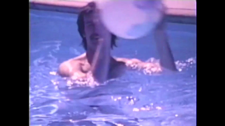 Vintage megastore: Ла Гозона качає молоко