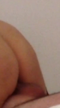 Nedělní odpolední orgasmus mé krásné přítelkyně děvky