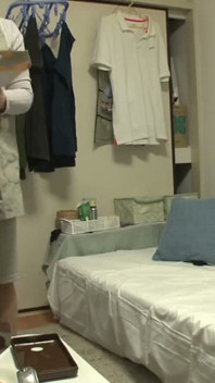 Femeie matură închiriată, vârsta 53 - partea secretă soțul ei nu o vede niciodată