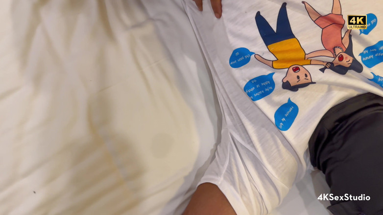4K sex studio: Jasmine Bhabhi Werd in Haar Kont Geneukt in Het Bijzijn...