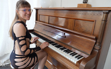 BettDuett: Uncut - Sessione squirt pianistico 2