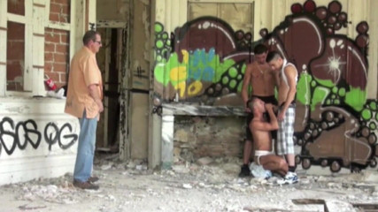 Discret Cruising sex: Gang bang med gay och rak i exhib cruising utomhus