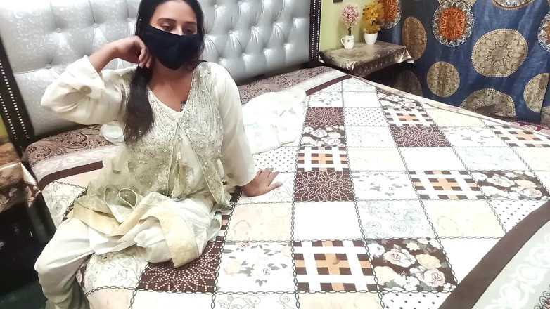 MehwishButt: Bhabhi desi India bertetek besar blowjob pancutan mani dalam mulut...