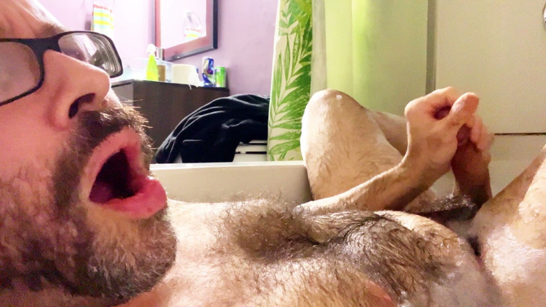 Hairy Wolfe: Rub a Dub Dub a Handsome Hairy Horny Stepdaddy in...