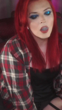 TS Bitch Smoking