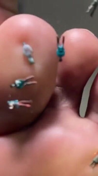 Pink Foxx Giantess ayak oyunu