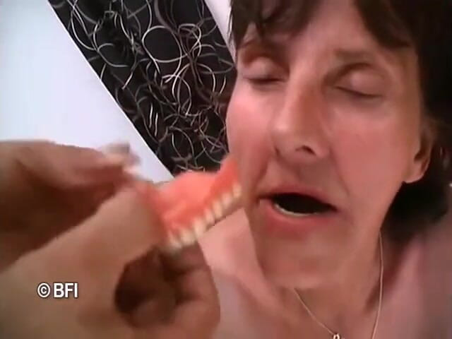 Mature Babes: Gilfs without teeth is so horny