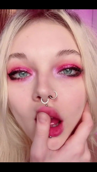 Does That Makes You Wanna Feel My Lips Around Your Dick?