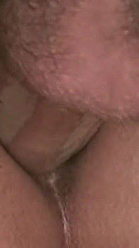두 자지를 모두 따먹는 만족할 줄 모르는 미시 미시