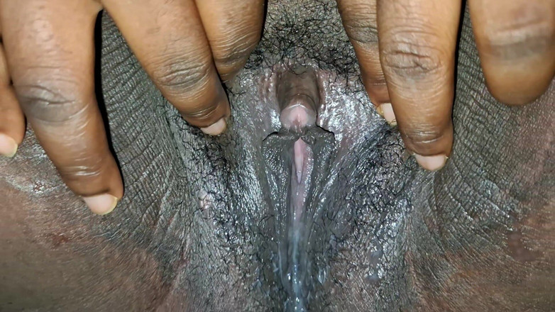 BMCs: Minha Buceta Esta Doce Bem Molhada a Fim De Sentir...